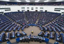 Ευρωβουλευτής της Βουλγαρίας κατηγορεί την ΕΕ ότι ελέγχεται από τους ναζί Ευρωβουλευτής της Βουλγαρίας κατηγορεί την ΕΕ ότι ελέγχεται από τους ναζί