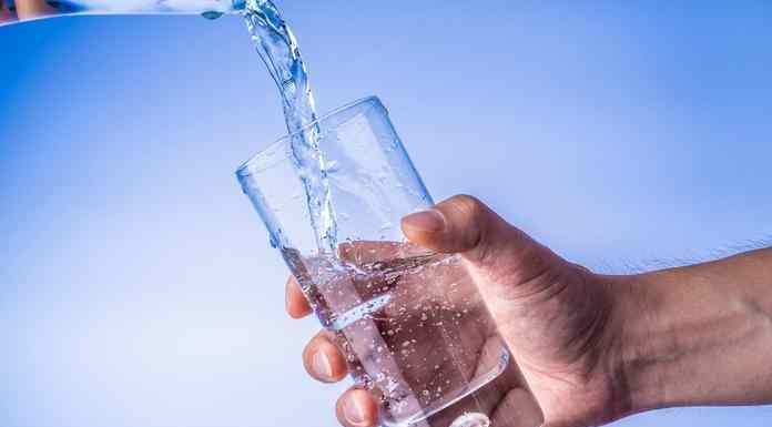 Πόσο νερό πρέπει να πίνουμε ημερησίως?Μία νέα ιαπωνική μελέτη αποκαλύπτει.. Πόσο νερό πρέπει να πίνετε ημερησίως?Μία νέα ιαπωνική μελέτη αποκαλύπτει..