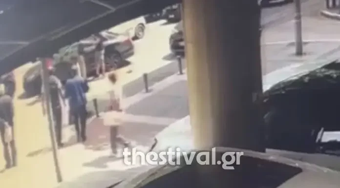 Θεσσαλονίκη:Για ένα… κόκκινο φανάρι ξυλοκόπησαν 36χρονο γιατί πήγαινε αργά!! Θεσσαλονίκη:Για ένα… κόκκινο φανάρι ξυλοκόπησαν 36χρονο γιατί πήγαινε αργά!!