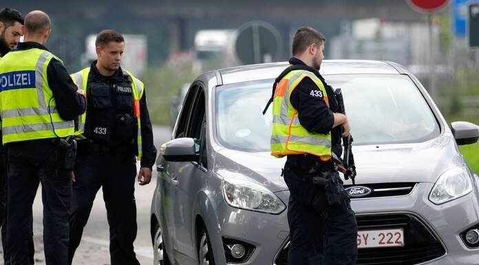 Η Γερμανία «θυμήθηκε» ότι έχει Σύνορα και Μιλά για Αυστηροποιήσεις Εισόδου Λαθρομεταναστών.Η Ελλάδα θα το Θυμηθεί? Η Γερμανία «θυμήθηκε» ότι έχει Σύνορα και Μιλά για Αυστηροποιήσεις Εισόδου Λαθρομεταναστών.Η Ελλάδα θα το Θυμηθεί?