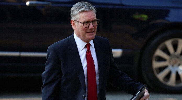 Ποιοι διάσημοι υπογράφουν και ζητούν από το Λονδίνο να σταματήσει να πουλάει όπλα στο Ισραήλ Ποιοι διάσημοι υπογράφουν και ζητούν από το Λονδίνο να σταματήσει να πουλάει όπλα στο Ισραήλ