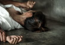 Ιωάννινα: Κανένα ελαφρυντικό στον Π.Λεύκοβιτς-ομόφωνα ένοχος για βιασμό της κόρης του! Ιωάννινα: Κανένα ελαφρυντικό στον Π.Λεύκοβιτς-ομόφωνα ένοχος για βιασμό της κόρης του!