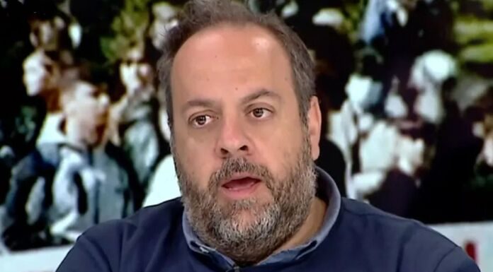 Τι απαντά ο πρώην πρόεδρος των μηχανοδηγών Κ.Γενιδούνιας, αναφερόμενος στην πρόσφατη απόλυσή του από την Hellenic Train: «ο “βάσιμος λόγος” είναι ότι είπα την αλήθεια δημόσια». Τι απαντά ο πρώην πρόεδρος των μηχανοδηγών Κ.Γενιδούνιας, αναφερόμενος στην πρόσφατη απόλυσή του από την Hellenic Train:«ο “βάσιμος λόγος” είναι ότι είπα την αλήθεια δημόσια».