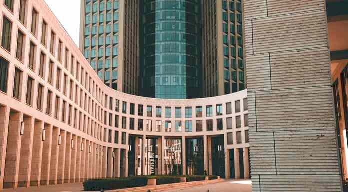 Οδηγία Σοκ από την κεντρική τράπεζα της Ολλανδίας: Κάθε οικογένεια να έχει μετρητά για «επιβίωση»! Οδηγία Σοκ από την κεντρική τράπεζα της Ολλανδίας: Κάθε οικογένεια να έχει μετρητά για «επιβίωση»!