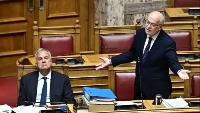 Ποιός είναι για τα μπάζα τώρα; ΟΠΕΚΕΠΕ: Εμπλοκή Βορίδη – Φλωρίδη για να «φαγωθεί» η Ευρωπαία Εισαγγελέας δείχνει διάλογος της δικογραφίας