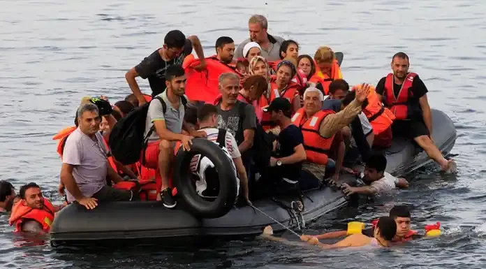 Κρήτη: «Ανεξέλεγκτες» οι αφίξεις λαθρομεταναστών – Ανοιχτά σύνορα για όλους! Κρήτη: «Ανεξέλεγκτες» οι αφίξεις λαθρομεταναστών – Συνελήφθη ακόμη ένας διακινητής