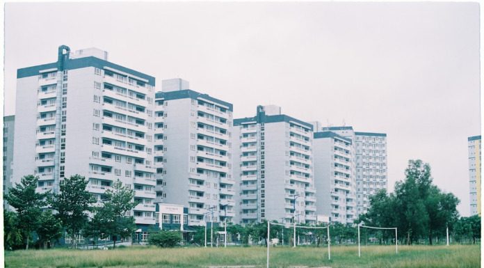 «Μαλλιά κουβάρια» μέτοχοι και διοίκηση στη ΓΣ της LAMDA «Μαλλιά κουβάρια» μέτοχοι και διοίκηση στη ΓΣ της LAMDA -photo unsplash