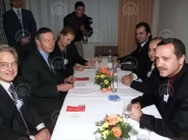 Νταβός 2003 παγκόσμιο οικονομικό φόρουμ τα μαγειρευανε με Σορος μακεδονικό και τώρα συνεκμετάλλευση στο Αιγαίο Νταβός 2003 παγκόσμιο οικονομικό φόρουμ τα μαγειρεύανε με Σορος μακεδονικό και τώρα συνεκμεταλευση στο Αιγαίο