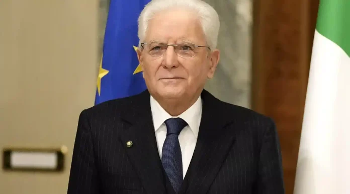 Σ.Ματαρέλα για την κατάσταση στη Γάζα: «Είναι απάνθρωπο να οδηγείται στην πείνα ένας ολόκληρος πληθυσμός» «Είναι απάνθρωπο το να οδηγείται στην πείνα ένας ολόκληρος πληθυσμός, από τα παιδιά μέχρι τους ηλικιωμένους. Ο Ισραηλινός στρατός ας επιτρέψει την είσοδο στην Λωρίδα της Γάζας στους διεθνείς οργανισμούς, ώστε να καταστεί δυνατή η παροχή πλήρους ανθρωπιστικής βοήθειας στους κατοίκους», δήλωσε ο Σ.Ματαρέλα.