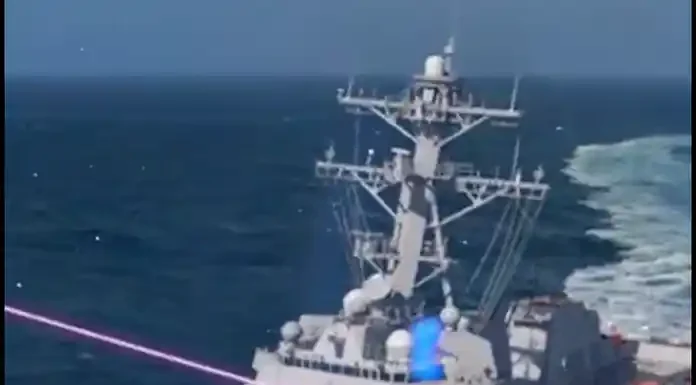 Νέο οπλικό σύστημα με ακτίνες λέιζερ εγκαθίσταται στα πλοία του αμερικανικού Ναυτικού Νέο οπλικό σύστημα με ακτίνες λέιζερ εγκαθίσταται στα πλοία του αμερικανικού Ναυτικού