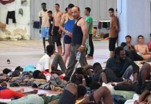 Από xώρα σε xώρος:«Απόβαση» λαθρομεταναστών -η Κρήτη στα Όρια…. Από xώρα σε xώρος:«Απόβαση» λαθρομεταναστών-η Κρήτη στα Όρια....