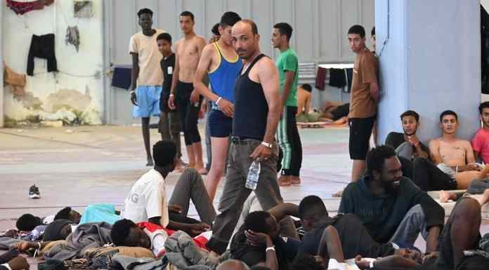 Από xώρα σε xώρος:«Απόβαση» λαθρομεταναστών -η Κρήτη στα Όρια…. Από xώρα σε xώρος:«Απόβαση» λαθρομεταναστών-η Κρήτη στα Όρια....