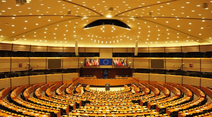 Από τους 21 Ευρωβουλευτές ούτε ένας δεν απαίτησε οικονομικό έλεγχο στον ΦΠΑ