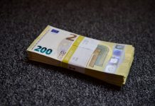 Το χρέος αυξήθηκε εν μέσω μνημονίων