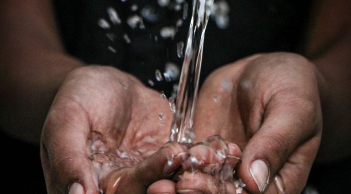 Η αλήθεια για την απάτη με το νερό και την επικείμενη πώλησή του σε ιδιώτες… Η αλήθεια για την απάτη με το νερό και την επικείμενη πώλησή του σε ιδιώτες...