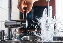 Έξαλλοι οι δήμαρχοι με το σχέδιο για το νερό: «Η αυτοδιοίκηση τελείωσε» Έξαλλοι οι δήμαρχοι με το σχέδιο για το νερό: «Η αυτοδιοίκηση τελείωσε»