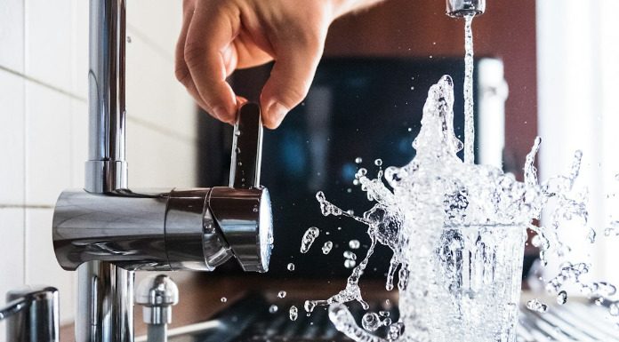 Έξαλλοι οι δήμαρχοι με το σχέδιο για το νερό: «Η αυτοδιοίκηση τελείωσε» Έξαλλοι οι δήμαρχοι με το σχέδιο για το νερό: «Η αυτοδιοίκηση τελείωσε»