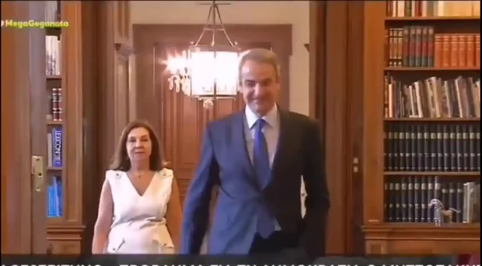 Εφημερίδα TAZ: O Μητσοτάκης στην πραγματικότητα είναι ο νεκροθάφτης της δημοκρατίας στην Ελλάδα Εφημερίδα TAZ: O Μητσοτάκης στην πραγματικότητα είναι ο νεκροθάφτης της δημοκρατίας στην Ελλάδα