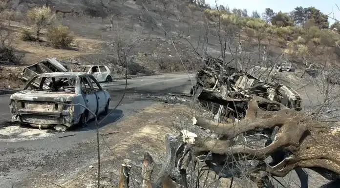 Ηλεία 2007:Δεκαοχτώ χρόνια μετά, τι έκανε η Πολιτεία;«Μοίραζαν λεφτά με μαύρες σακούλες για να ξαναεκλεγούν» Ηλεία 2007:Δεκαοχτώ χρόνια μετά, τι έκανε η Πολιτεία;«Μοίραζαν λεφτά με μαύρες σακούλες για να ξαναεκλεγούν»