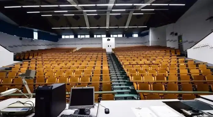 Ιδιωτικά πανεπιστήμια: Διαφημίσεις στα social media χωρίς καν άδεια??Πουλάνε ψευδοπτυχία στον αέρα Ιδιωτικά πανεπιστήμια: Διαφημίσεις στα social media χωρίς καν άδεια – Πουλάνε ψευδοπτυχία στον αέρα