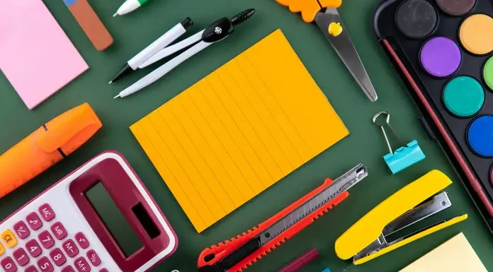 Στα «κάγκελα» βρίσκονται οι γονείς λόγω των υψηλών τιμών στα σχολικά είδη