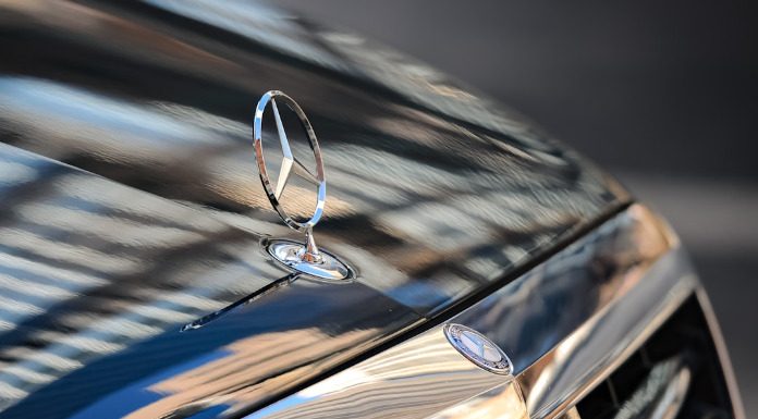 Η «πράσινη» απάτη τελειώνει την Ευρωπαϊκή αυτοκινητοβιομηχανία: «Κραυγή αγωνίας» από την Mercedes-Benz Η «πράσινη» απάτη τελειώνει την Ευρωπαϊκή αυτοκινητοβιομηχανία: «Κραυγή αγωνίας» από την Mercedes-Benz