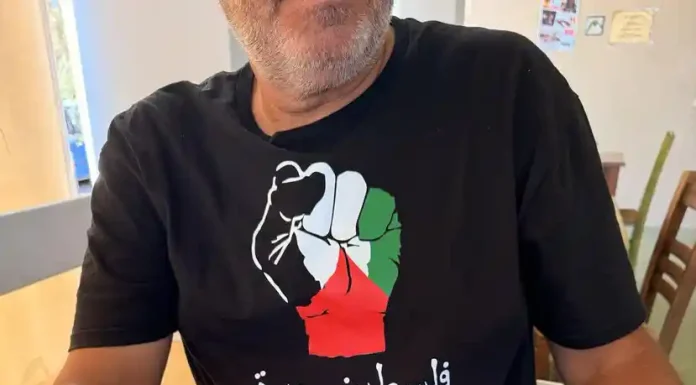 Απάντηση- κόλαφος του ιδιοκτήτη της Ταβέρνας Αξιώτισσα στον κυβερνητικό εκπρόσωπο Παύλο Μαρινάκη Απάντηση- κόλαφος του ιδιοκτήτη της Ταβέρνας Αξιώτισσα στον κυβερνητικό εκπρόσωπο Παύλο Μαρινάκη που ζητάει τη δίωξη των ανθρώπων της ταβέρνας με τον αντιρατσιστικό νόμο και τον @AdonisGeorgiadi που ζήτησε συγνώμη από τους Ισραηλινούς.