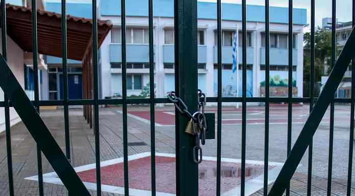 Financial Times: «Το κράτος απών – Η Ελλάδα σβήνει πληθυσμιακά» Financial Times: «Το κράτος απών – Η Ελλάδα σβήνει πληθυσμιακά»