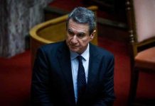 Ο Λοβέρδος πήγε εκεί που «έκοβε»: Στη ΝΔ ο άνθρωπος που κατήργησε τον 13ο και 14ο μισθό Ο Λοβέρδος πήγε εκεί που «έκοβε»: Στη ΝΔ ο άνθρωπος που κατήργησε τον 13ο και 14ο μισθό