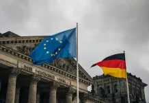 Η Γερμανία βάζει φρένο στην Κομισιόν: «Η ΕΕ δεν έχει ρόλο σε στρατιωτικές αποστολές στην Ουκρανία» Η Γερμανία βάζει φρένο στην Κομισιόν: «Η ΕΕ δεν έχει ρόλο σε στρατιωτικές αποστολές στην Ουκρανία»