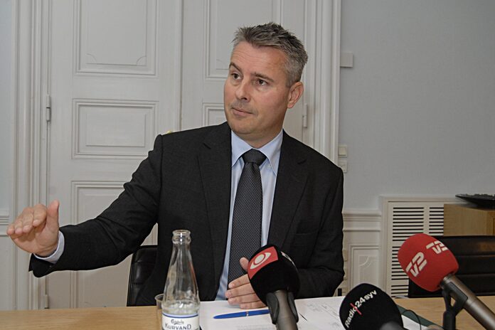 Σαπίλα στη Ε.Ε:Ποινή φυλάκισης 4 μηνών σε πρώην υπουργό της Δανίας για κατοχή υλικού παιδικής πορνογραφίας Σαπίλα στη Ε.Ε:Ποινή φυλάκισης 4 μηνών σε πρώην υπουργό της Δανίας για κατοχή υλικού παιδικής πορνογραφίας