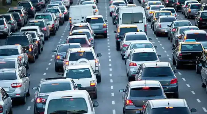 Οικονομική εξαθλίωση στους δρόμους – «Τσουχτερά» πρόστιμα σε 350.000 ιδιοκτήτες οχημάτων Οικονομική εξαθλίωση στους δρόμους – «Τσουχτερά» πρόστιμα σε 350.000 ιδιοκτήτες οχημάτων