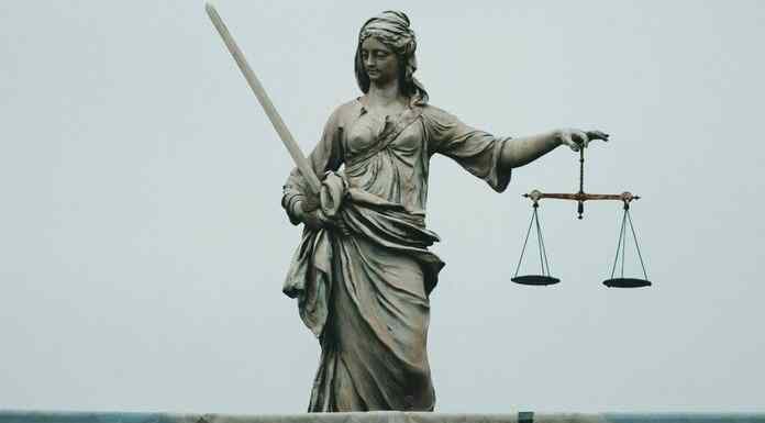 Νίκος Παντελιός: Ένα κράτος μέσα στη σαπίλα και την διαφθορά Νίκος Παντελιός: Ένα κράτος μέσα στη σαπίλα και την διαφθορά