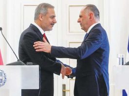 Η Κυβέρνηση των εντυπώσεων και η διπλωματία του τίποτα-«Το κορόιδο στο τραπέζι της Μεσογείου» Η Κυβέρνηση των εντυπώσεων και η διπλωματία του τίποτα-Το κορόιδο στο τραπέζι της Μεσογείου