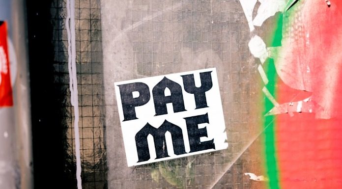 Ο πολίτης πληρώνει φόρους δασμούς τέλη και δεν διαχειρίζεται ο ίδιος αυτά τα χρήματα