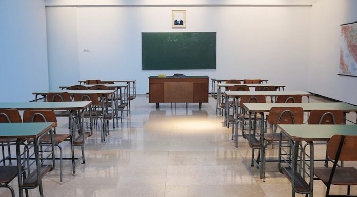 Τα σχολεία μοιάζουν περισσότερο με φυλακές