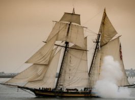 Ό,τι έκανε ο Κολόμβος στους αυτόχθονες ιθαγενείς της Αμερικής είναι αυτό που κάνουν σε εμάς σήμερα