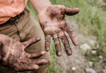 Ο πολίτης παράγει πλούτο και δεν απολαμβάνει προνόμια