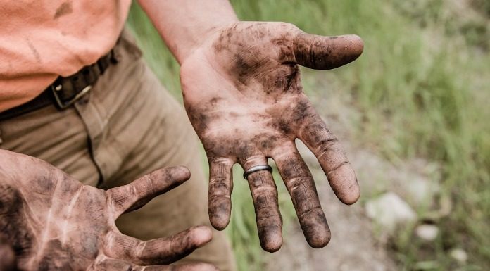 Ο πολίτης παράγει πλούτο και δεν απολαμβάνει προνόμια