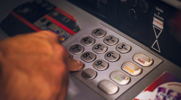 Ο Πολίτης εσαεί δούλος σε τράπεζες και κρατικούς μηχανισμούς