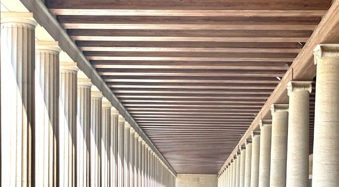 Όταν ο Θέμος Αναστασιάδης ρώτησε τον Αρτέμη Σώρρα αν είναι αρχηγός αίρεσης