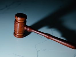 Η Λασπολογία η Αθώωση και η Μάχη για την Αλήθεια