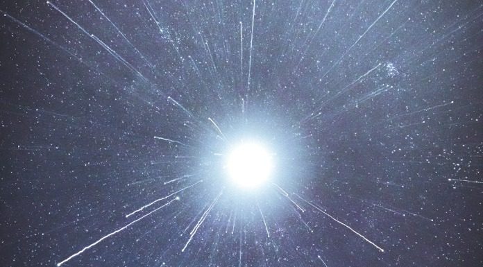 Το φως δεν πολεμά το φως