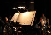 Η οικουμενική συναυλία – ιστορία συμβολισμοί και παράδοξα του ιερού νησιού