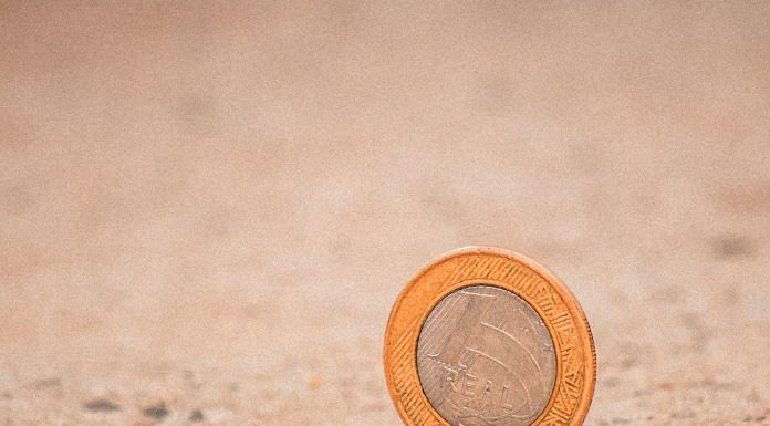 Επιδοματική πολιτική των κυβερνήσεων: Ο εξευτελισμός των πολιτών