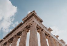 Σχολές Ξεναγών χωρίς διευθυντή χωρίς προσωπικό χωρίς μέλλον