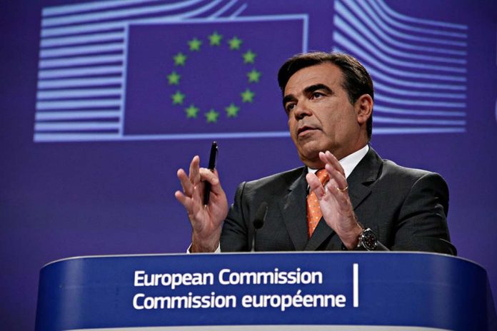 Μαργαρίτης Σχοινάς: Η Ελλάδα είναι η χώρα με το καλύτερο προφίλ εξυπηρέτησης χρέους στον κόσμο. 10 Απρ. 2019ΑΠΟ ΤΟΝ ΓΙΑΓΚΟ ΜΕΤΑΞΑ     Ελληνίδα και Ελληνα Πολίτη!Το πρώτο πράγμα που μου ήρθε στο νου διαβάζοντας αυτήν την συνέντευξη του εκπροσώπου της Ευρωπαικής Επιτροπής Μαργαρίτη Σχοινά, στο Αθηναικό - Μακεδονικό Πρακτορείο Ειδήσεων ήταν 