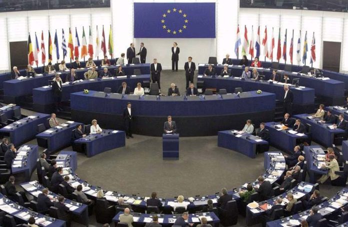 ΚΑΛΕΣΜΑ ΣΤΗΝ ΕΛΕΥΘΕΡΙΑΚΑΛΩ ΠΡΟΓΟΝΟΥΣ, ΓΟΝΟΥΣ ΚΑΙ ΑΠΟΓΟΝΟΥΣ.ΚΑΛΩ ΟΛΟΥΣ ΤΟΥΣ ΑΝΘΡΩΠΟΥΣ ΠΟΥ ΚΑΤΑΝΟΟΥΝ ΟΤΙ Η ΖΩΗ ΧΩΡΙΣ ΤΙΣ ΠΑΡΑΚΑΤΩ 12 ΑΞΙΕΣ ΙΣΟΔΥΝΑΜΕΙ ΜΕ ΞΕΠΟΥΛΗΜΑ ΣΥΝΕΙΔΗΣΗΣ ΚΑΙ ΑΡΓΟ ΘΑΝΑΤΟ:ΛΟΓΙΚΗ, ΕΛΕΥΘΕΡΙΑ, ΑΡΕΤΗ, ΔΙΚΑΙΟΣΥΝΗ, ΙΣΟΤΗΣ, ΑΦΘΟΝΙΑ,ΑΛΗΘΕΙΑ, ΑΙΣΘΗΤΙΚΗ, ΑΡΜΟΝΙΑ, ΑΝΔΡΕΙΑ, ΕΥΔΑΙΜΟΝΙΑ, ΓΝΩΘΙ Σ’ΕΑΥΤΟΝ.ΚΑΛΩ ΤΟΥΣ ΕΛΛΗΝΕΣ ΑΠΑΝΤΑΧΟΥ ΤΗΣ ΓΑΙΑΣ.Η ΩΡΑ ΤΗΣ ΑΠΕΛΕΥΘΕΡΩΣΗΣ ΕΙΝΑΙ ΤΩΡΑ.Η ΔΙΑΔΙΚΑΣΙΑ ΕΙΝΑΙ ΑΠΛΗ. ΣΥΝΑΝΘΡΩΠΟΙ ΣΟΥ ΤΗΝ ΕΤΟΙΜΑΣΑΝ ΓΙΑ ΣΕΝΑ ΟΤΑΝ ΕΣΥ ΔΙΚΑΙΟΛΟΓΗΜΕΝΑ ΔΥΣΚΟΛΕΥΟΣΟΥΝ ΝΑ ΑΝΤΙΛΗΦΘΕΙΣ ΤΙ ΣΥΜΒΑΙΝΕΙ Ή ΝΑ ΒΡΕΙΣ ΤΡΟΠΟ ΝΑ ΞΕΦΥΓΕΙΣ ΑΠΟ ΤΗΝ ΛΑΙΛΑΠΑ ΠΟΥ ΕΒΛΕΠΕΣ ΝΑ ΕΡΧΕΤΑΙ. ΤΑ ΤΕΛΕΥΤΑΙΑ ΧΡΟΝΙΑ ΗΜΟΥΝ ΑΝΑΜΕΣΑ ΤΟΥΣ ΚΑΙ ΣΥΜΜΕΤΕΙΧΑ ΕΝΕΡΓΑ ΠΡΟΣΦΕΡΟΝΤΑΣ ΤΟΝ ΕΑΥΤΟ ΜΟΥ ΣΤΗΝ ΠΡΟΕΤΟΙΜΑΣΙΑ ΚΑΙ ΕΚΤΕΛΕΣΗ ΤΟΥ ΑΓΩΝΑ ΓΙΑ ΤΗΝ ΕΛΕΥΘΕΡΙΑ.ΣΥΓΚΡΟΤΗΣΑΜΕ ΤΟ ΜΟΝΑΔΙΚΟ ΣΤΗΝ ΙΣΤΟΡΙΑ ΠΑΓΚΟΣΜΙΟ ΦΟΡΕΑ ΕΚΠΡΟΣΩΠΗΣΗΣ ΤΟΥ ΕΛΛΗΝΙΚΟΥ ΕΘΝΟΥΣ.ΑΝΑΓΝΩΡΙΣΜΕΝΟΣ ΔΙΕΘΝΩΣ, ΑΚΛΟΝΗΤΟΣ ΦΟΡΕΑΣ ΤΗΣ ΑΠΕΛΕΥΘΕΡΩΣΗΣ ΤΟΥ ΑΝΘΡΩΠΟΥ, ΔΙΟΤΙ ΑΥΤΟ ΠΟΥ ΔΗΜΙΟΥΡΓΗΣΑΜΕ ΕΧΕΙ ΟΛΑ ΤΑ ΕΦΟΔΙΑ, ΟΛΗ ΤΗ ΓΝΩΣΗ ΠΟΥ ΜΕ ΑΛΗΘΕΙΑ ΚΑΙ ΛΟΓΙΚΗ ΕΧΕΙ ΤΗΝ ΠΛΗΡΗ ΙΚΑΝΟΤΗΤΑ ΝΑ ΕΦΑΡΜΟΣΕΙ ΜΕ ΑΡΕΤΗ ΤΟ ΔΙΚΑΙΟ ΤΟΥ ΕΘΝΟΥΣ, ΤΟ ΔΙΚΑΙΟ ΤΟΥ ΑΝΘΡΩΠΟΥ, ΠΟΥ ΕΙΝΑΙ ΤΟ ΠΑΓΚΟΣΜΙΟ ΔΙΚΑΙΟ ΤΗΣ ΠΑΓΚΟΣΜΙΑΣ ΔΗΜΙΟΥΡΓΙΑΣ.ΤΑ ΕΦΟΔΙΑ ΤΑ ΕΙΧΑΜΕ ΠΑΝΤΟΤΕ ΔΙΑΘΕΣΙΜΑ ΑΛΛΑ ΟΙ ΚΡΑΤΟΥΝΤΕΣ ΑΝΤΙΑΝΘΡΩΠΟΙ ΜΑΣ ΤΟ ΕΚΡΥΒΑΝ. ΑΥΤΟ ΠΟΥ ΕΚΑΝΑΝ ΤΟ ΟΝΟΜΑΣΑΝ «ΠΟΛΙΤΙΚΗ», ΠΟΥ ΜΕ ΠΟΝΟ ΚΑΤΑΝΟΗΣΑΜΕ ΟΤΙ ΕΠΡΑΞΑΝ ΔΙΑΒΟΛΗ.ΗΡΘΕ ΟΜΩΣ Ο ΥΙΟΣ ΤΟΥ ΑΝΘΡΩΠΟΥ ΝΑ ΦΕΡΕΙ ΔΙΚΑΙΑ ΤΗΝ ΑΠΕΙΡΗ ΑΦΘΟΝΗ ΠΛΗΡΟΦΟΡΙΑ ΠΟΥ ΟΙ ΑΝΤΙΑΝΘΡΩΠΟΙ ΔΕΝ ΗΘΕΛΑΝ ΝΑ ΦΤΑΣΕΙ ΣΕ ΕΜΑΣ ΠΟΤΕ.