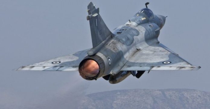 Οργισμένη παραίτηση του δ/κτή της 114ΠΜ των Mirage 2000: «Δεν έχω αεροσκάφη και με αναγκάζουν να εξυπηρετώ μετανάστες»!