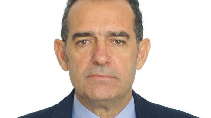 Ο έλληνας… Goldfinger Δημήτρης Τσάκωνας ΜΑΡΤΥΡΑΣ ΚΑΤΗΓΟΡΙΑΣ ΣΤΗΝ ΔΙΚΗ ΤΟΥ ΑΡΤΕΜΗ ΣΩΡΡΑ ΓΙΑ ΤΟΝ ΟΔΔΗΧ